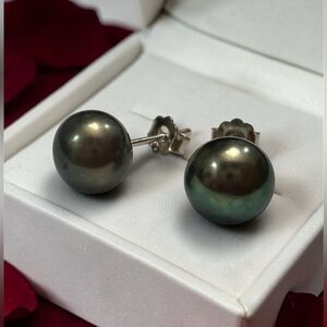 Freshwater Charcoal 8-9mm Silver Stud Pearl Earrings Classic